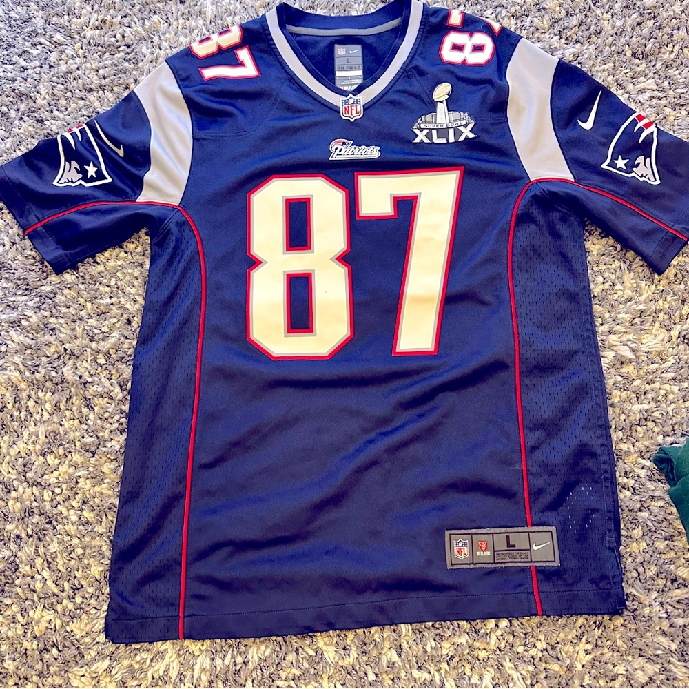 Patriots jersey brand new without the tags , never used!